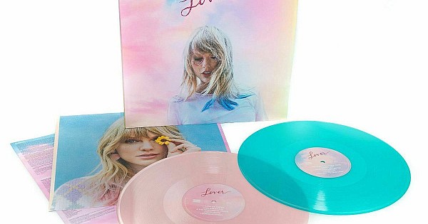 Taylor-Swift-Lover-Plak-Kapak-